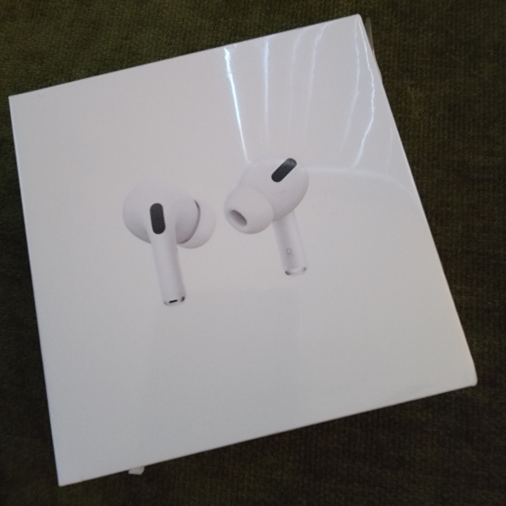 NEW Apple IPod Pros - New Never Opened  Sealed.  GREAT DEAL! Retail $249